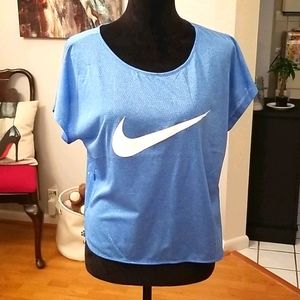 Nike cropped work out Dri-Fit top